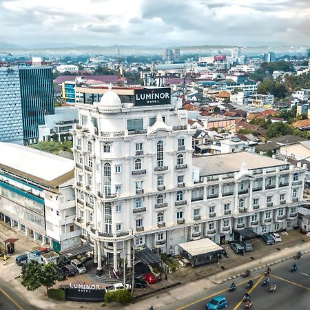 Luminor Hotel Palembang By Wh Free Massage 10 Minutes מראה חיצוני תמונה