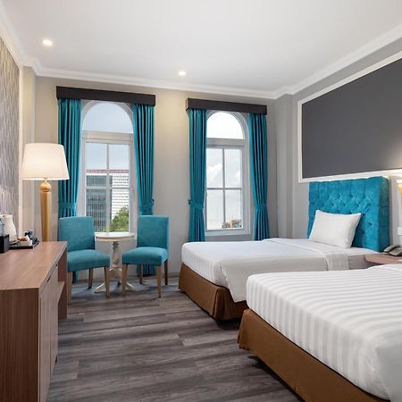 Luminor Hotel Palembang By Wh Free Massage 10 Minutes מראה חיצוני תמונה